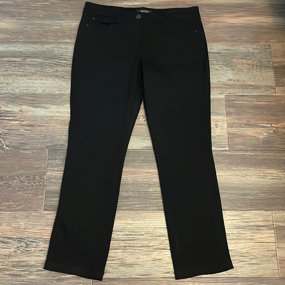 WHBM slim leg black pants. Size 6 short.